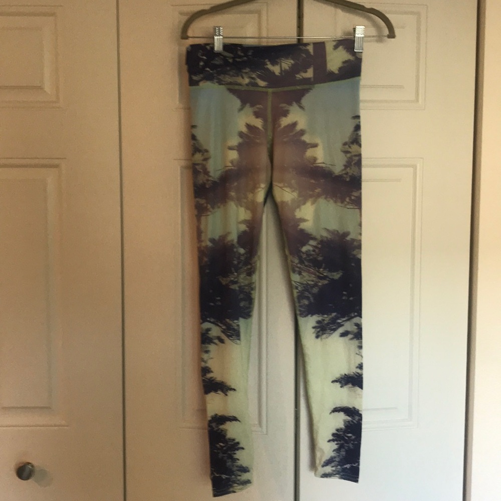 Colorado threads leggings size small
